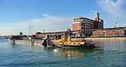 Thumbnail for File:Portsmouth - The South Camber - geograph.org.uk - 2215427.jpg