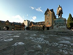 Llega al sol al Centro Cívico, S.C. Bariloche.jpg