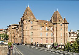 Musée Ingres, view from "Pont vieux" bridge, Montauban France