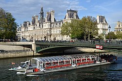 Pont d'Arcole et Hotel de ville de Paris