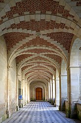 Cloitre_de_l%27ancienne_abbaye-S-Martin_de_Laon