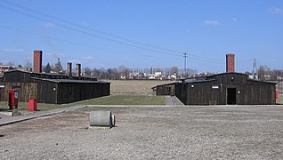 Majdanek - enterace.jpg
