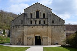 Façade de l'église abbatiale de l'abbaye de Fontenay