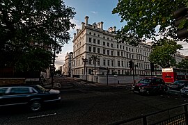 London - Bayswater Road - View NNE on The Lancasters opposite Hyde Park - View into Leinster Terrace.jpg