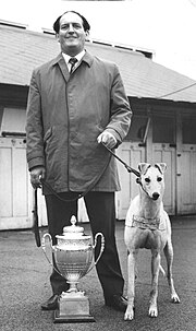 Thumbnail for File:1972 Wimbledon Spring Stakes champion Puff Pastry with owner Mr R.White.jpg