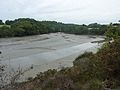 Le fond de l'anse de Penmor à marée basse vu depuis le GR 34 (rive gauche de l'anse de Penmor).