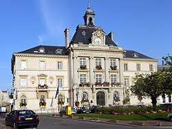 Hotel-de-ville-de-Meaux