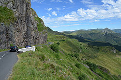 Route de la vallée de la Jordanne au départ du Puy Mary