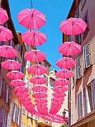 Grasse-parapluies-ExpoRose-9-mai2024-bySoeur2Rundvald.jpg