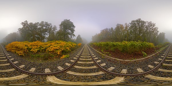 "Nebel_Schienen_Panorama.jpg" by User:DerMische