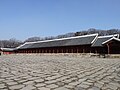 한국어: 종묘 English: Jongmyo, a Confucian shrine.