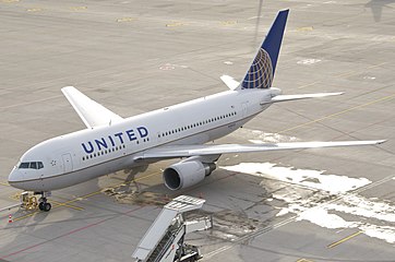 United Airlines on apron