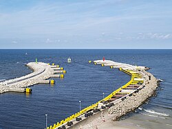 Polski: Wejście do portu widok z Latarni Morskiej English: Harbour entrance view from the Lighthouse Deutsch: Hafeneinfahrt Ansicht aus dem Leuchtturm