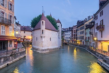 "Palais_de_l'Isle_in_Annecy_11.jpg" by User:Tournasol7