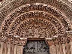 Arquivoltas de la portada de la Iglesia de Santo Domingo, Soria.jpg