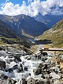 "Passerelle_en_partie_détruite_sur_le_torrent_du_Sirac_(Parc_des_Ecrins,_Hautes_Alpes,_France)_20220820_165338.jpg" by User:Pline