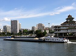 Péniche(s) sur la Seine