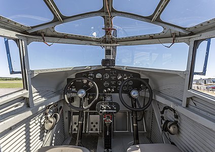 NC8407 Ford 4-AT Tri-Motor MD1