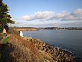 La Pointe de Penquernéo (en Riec-sur-Bélon) et les embouchures de l'Aven (au premier plan) et du Bélon (au second plan) vus depuis la pointe de Port-Manec'h : au fond à droite la plage de Kerfany (en Moëlan-sur-Mer).