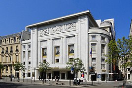 Théâtre des Champs-Élysées (Champs-Élysées theatre) by Auguste Perret and Antoine Bourdelle