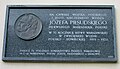 Polski: Kraków, tablica pamiątkowa przy ul. Piłsudskiego w Krakowie, 1990 r. English: Memorial plaque to Marshal Józef Piłsudski in Kraków at Piłsudski St., 1990