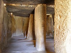 Antequera dolmen Menga 1.jpg