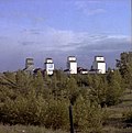 Thumbnail for File:Alberta Wheat Pool and United Grain Growers grain elevators in Aldersyde, Alberta.jpg