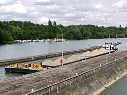 Péniche(s) sur la Seine