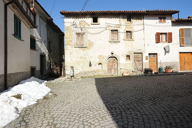 A house in the old town (2012)