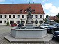 Marktplatz mit Denkmal Johannes von Nepomuk