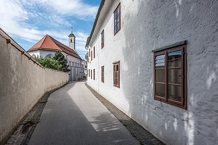 "Sankt_Veit_an_der_Glan_Bürgergasse_Klosterkirche_Zu_Unserer_Lieben_Frau_18052018_3372.jpg" by User:Johann Jaritz