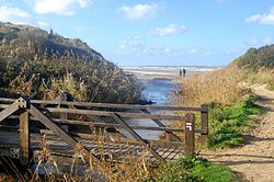 Ruisseau débouchant sur la plage de Tardinghen, Pas de Calais