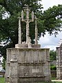 Le calvaire près de la chapelle Notre-Dame-de-Kerdévot, vue d'ensemble 3