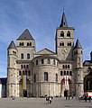 Deutsch: Trier, Dom mit Fahnenschmuck anläßlich der Heilig Rock Tage English: Germany, Trier, cathedral