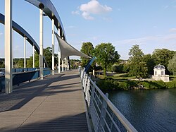 Pont de Neuville sur Oise et Pavillon d'Amour (Ile de France)