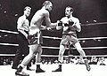 Nicolino Locche (right) on the ring against Takeshi Paul Fuji, December 12, 1968, Tokyo, Japan