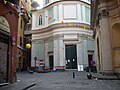 Italiano: La chiesa di San Giorgio a Genova, nell'omonima piazza. A destra il profilo della chiesa di San Torpete.