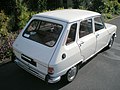 Vue arrière d'une Renault 6 TL de 1971.