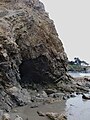 Une des grottes de Kersiguénou 1 (en Crozon) à proximité de la plage de Kerloc'h (en Camaret-sur-Mer)