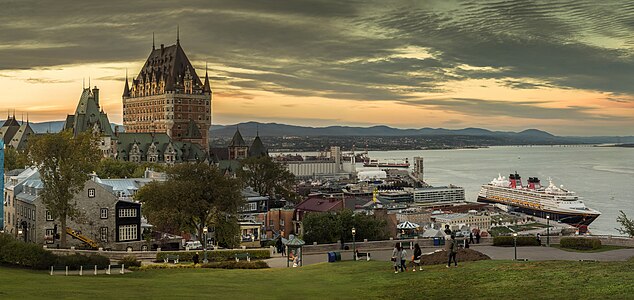 "Château_Frontenac_city_at_night.jpg" by User:The Photographer