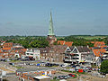 Blick von der Fähre auf die Vorderreihe mit St.Lorenz-Kirche