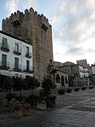 Centro histórico de Cáceres (9840587486).jpg