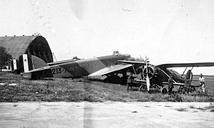 Repülőtér, az olasz légierő Savoia-Marchetti SM.81 típusú bombázója és Romeo Ro.41 típusú iskolarepülőgépe. Fortepan 60194.jpg