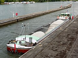 Péniche(s) sur la Seine