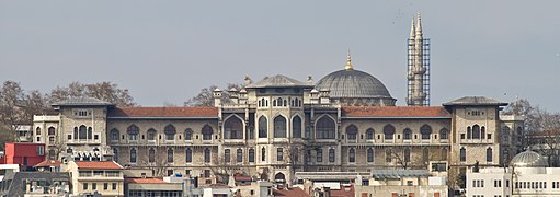 Istanbul Erkek Lisesi (Exterior)