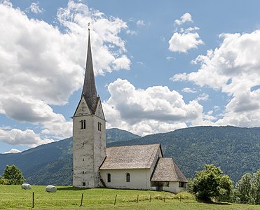 "Hermagor_Görtschach_Filialkirche_hl._Heinrich_NW-Ansicht_18062018_3636.jpg" by User:Johann Jaritz