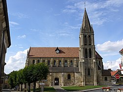 Nesles la Vallée : église