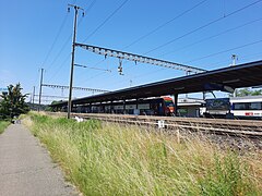 Bassersdorf railway station from the south 3.jpg