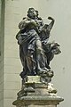 Heiligenstatue an der Kirche (Hl. Afra)