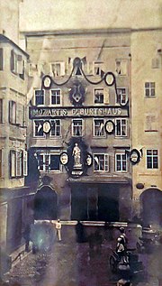 Thumbnail for File:AUT — Bundesland Salzburg — Salzburg (Stadt) — Getreidegasse 9 (100-Jahr-Feier Tod Wolfgang Amadeus Mozart in der Getreidegasse 9 · 1891) Mattes 2022-10-30 (extracted).jpg